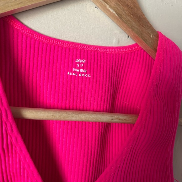 Aerie Yoga Top - Picture 2 of 4